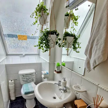 Private Double Bedroom In Front Of The Port - Galway