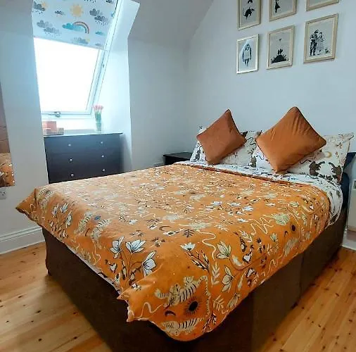 Private Double Bedroom In Front Of The Port - * Galway