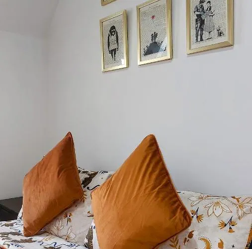 Private Double Bedroom In Front Of The Port - * Galway