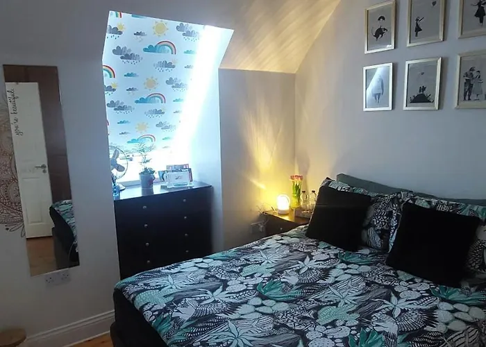 Private Double Bedroom In Front Of The Port - *