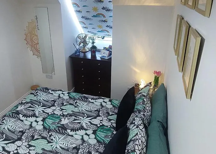 Private Double Bedroom In Front Of The Port - *