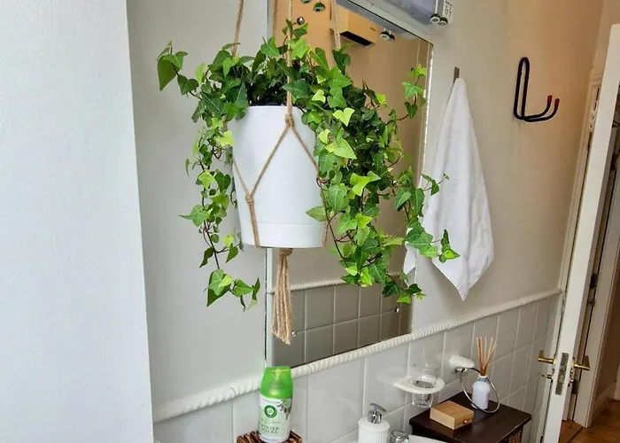 Rum i privatbostad Private Double Bedroom In Front Of The Port -