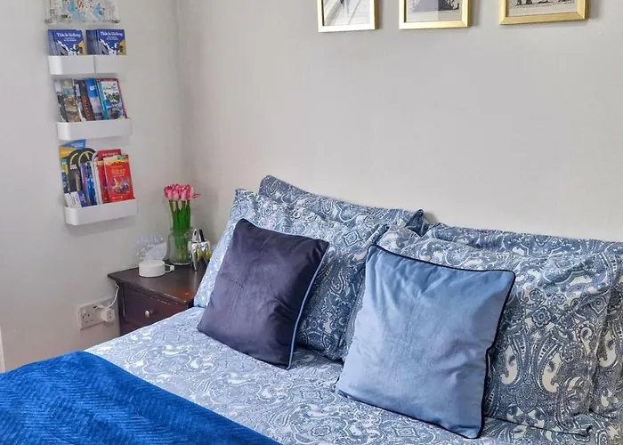 Private Double Bedroom In Front Of The Port -